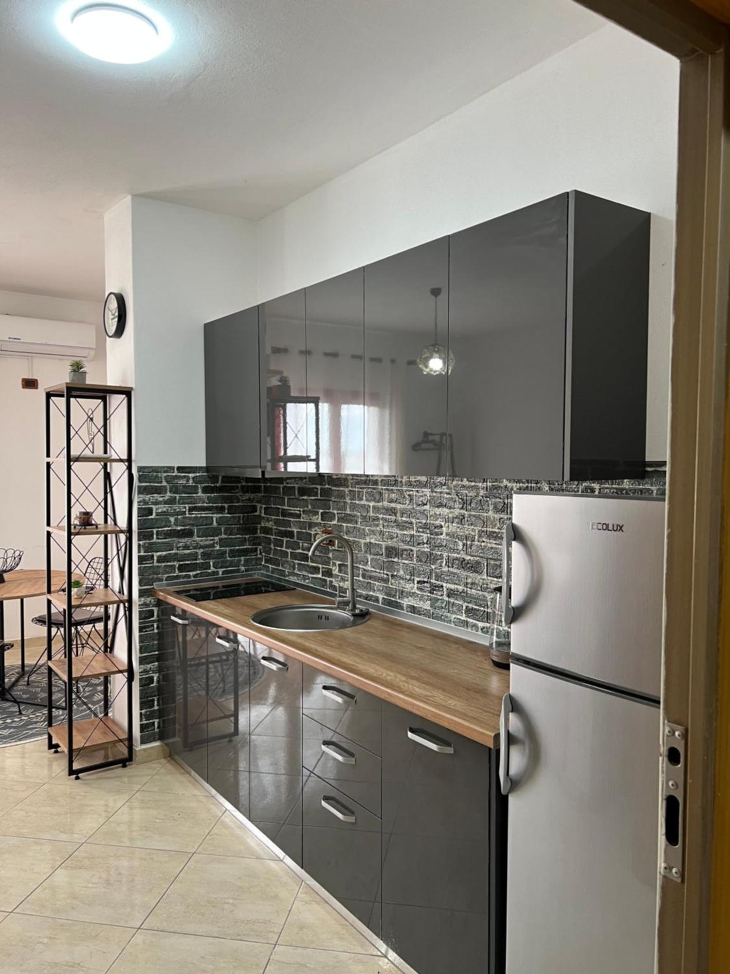 Mila Apartment Дуррес Екстер'єр фото
